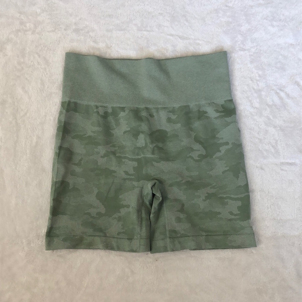 Camo Seamless Scrunch Biker/Workout Shorts